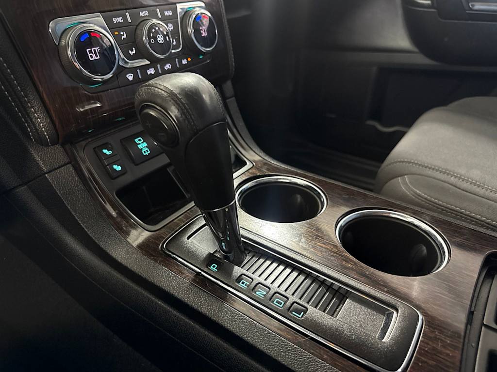 Thumbnail: 2015 Chevrolet Traverse - 10