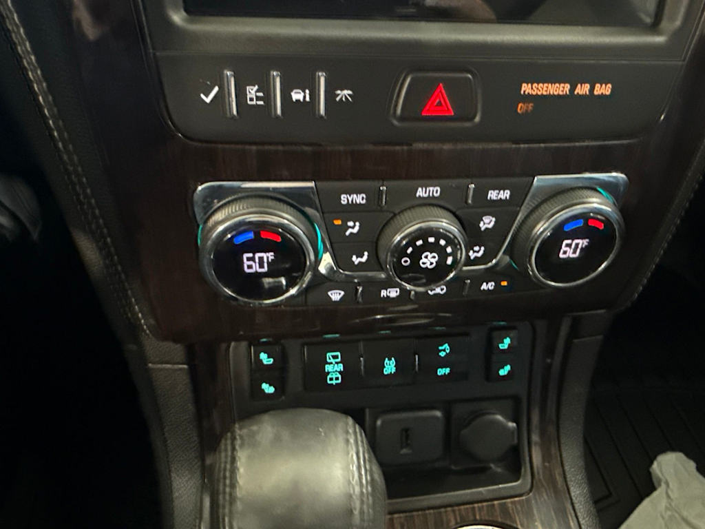 Thumbnail: 2015 Chevrolet Traverse - 27