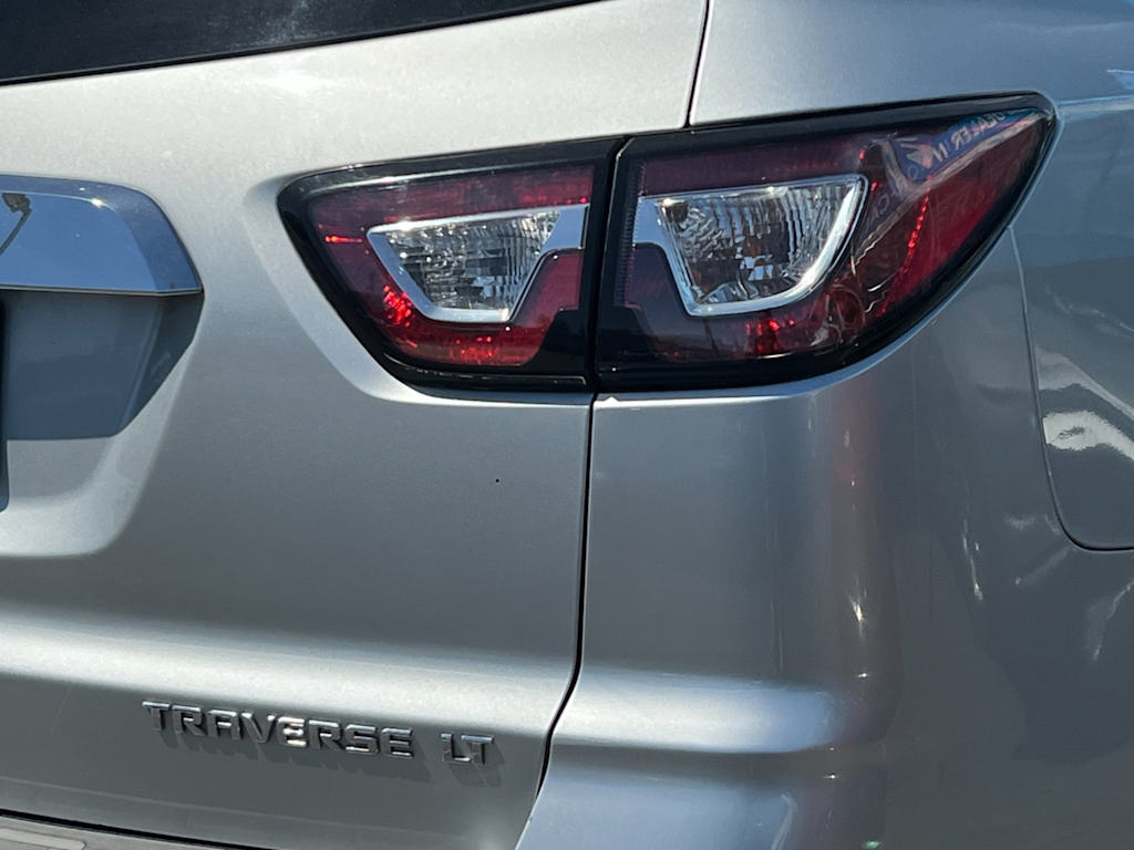 Thumbnail: 2014 Chevrolet Traverse - 26