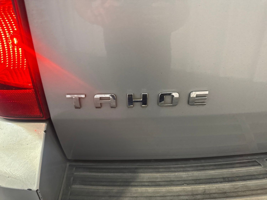 Thumbnail: 2013 Chevrolet Tahoe - 19