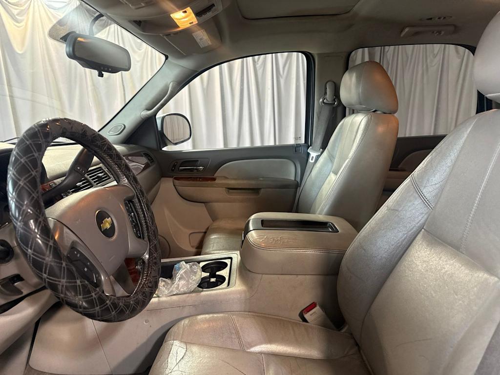 Thumbnail: 2013 Chevrolet Tahoe - 8