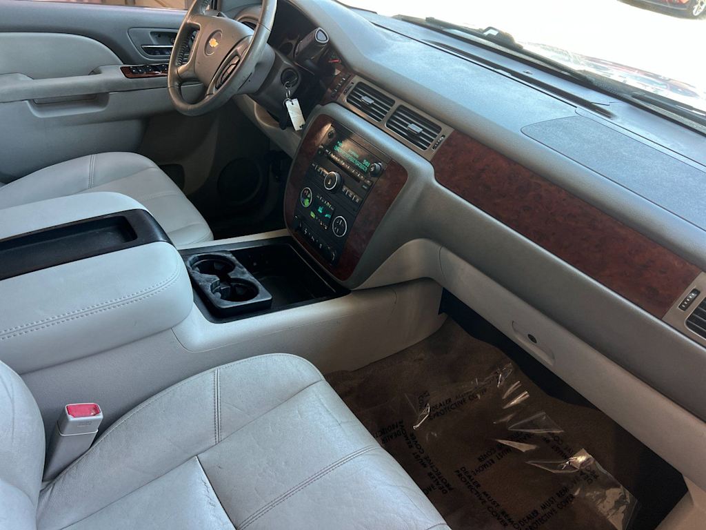 Thumbnail: 2013 Chevrolet Tahoe - 13