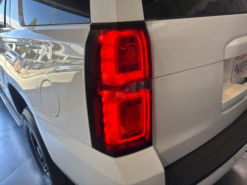 Thumbnail: 2017 Chevrolet Tahoe - 18