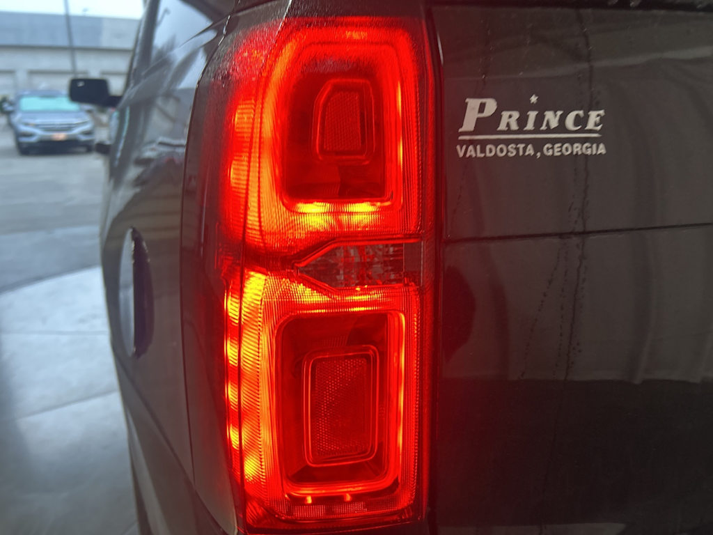 Thumbnail: 2015 Chevrolet Tahoe - 20