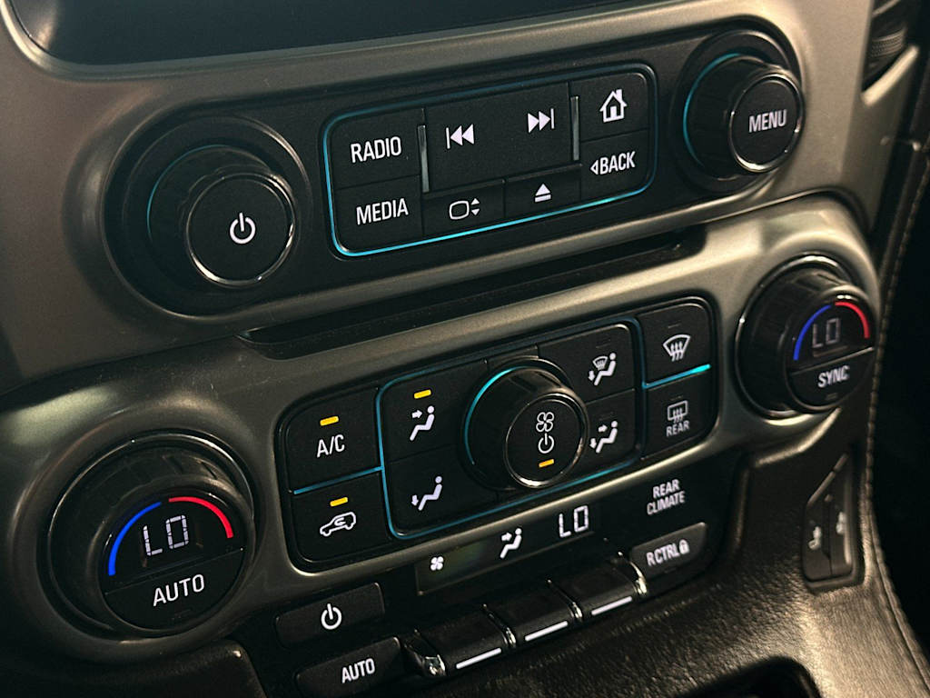 Thumbnail: 2018 Chevrolet Tahoe - 25