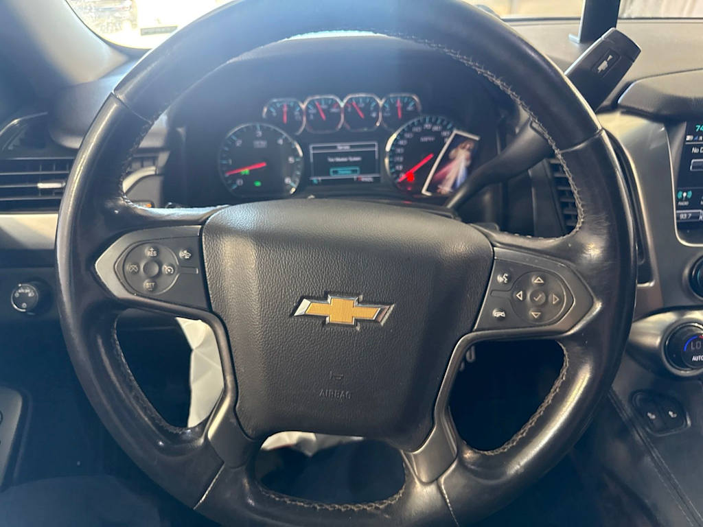 Thumbnail: 2019 Chevrolet Tahoe - 2
