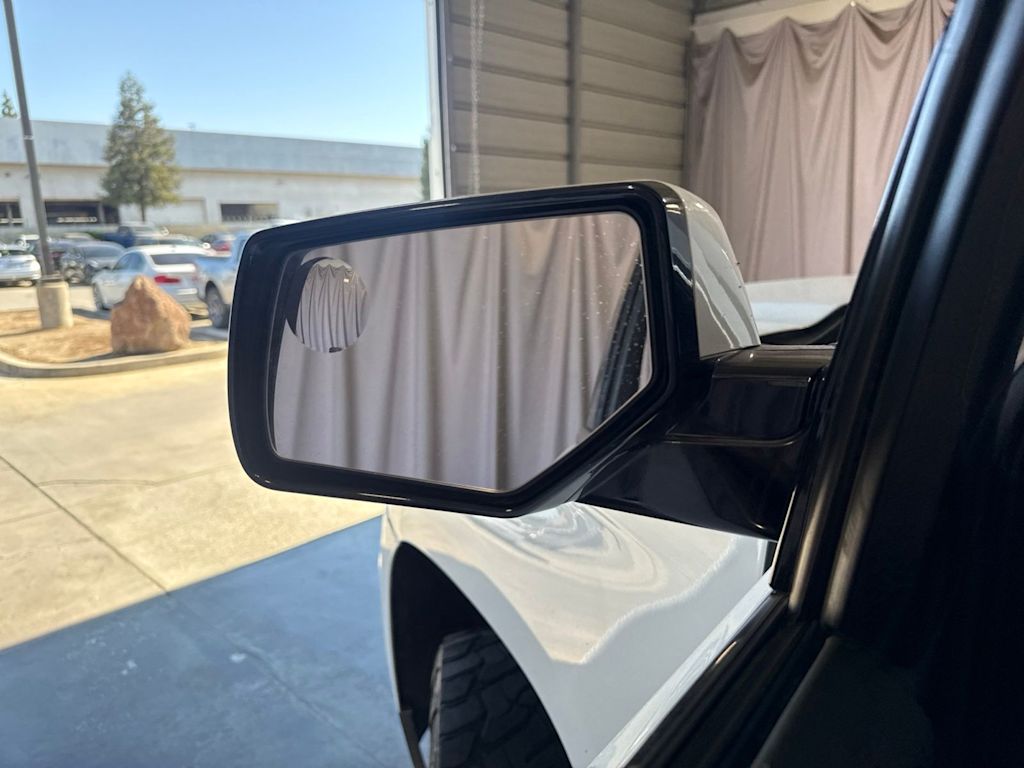 Thumbnail: 2019 Chevrolet Tahoe - 23