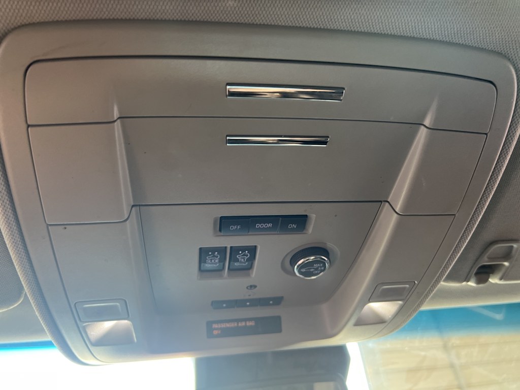 Thumbnail: 2019 Chevrolet Tahoe - 24