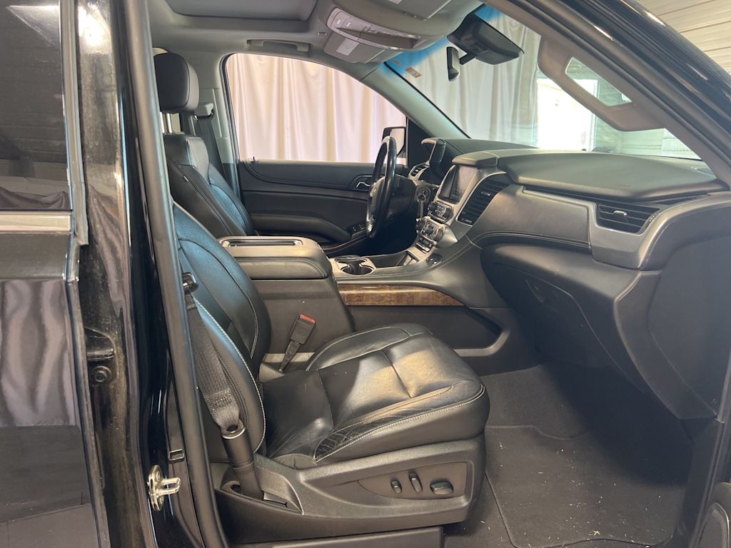 Thumbnail: 2019 Chevrolet Tahoe - 10