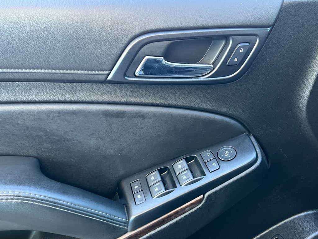 Thumbnail: 2019 Chevrolet Tahoe - 20