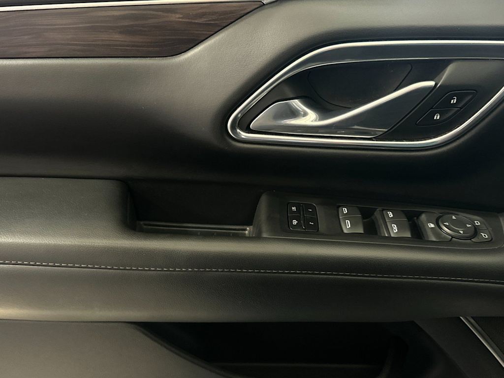 Thumbnail: 2023 Chevrolet Suburban - 20