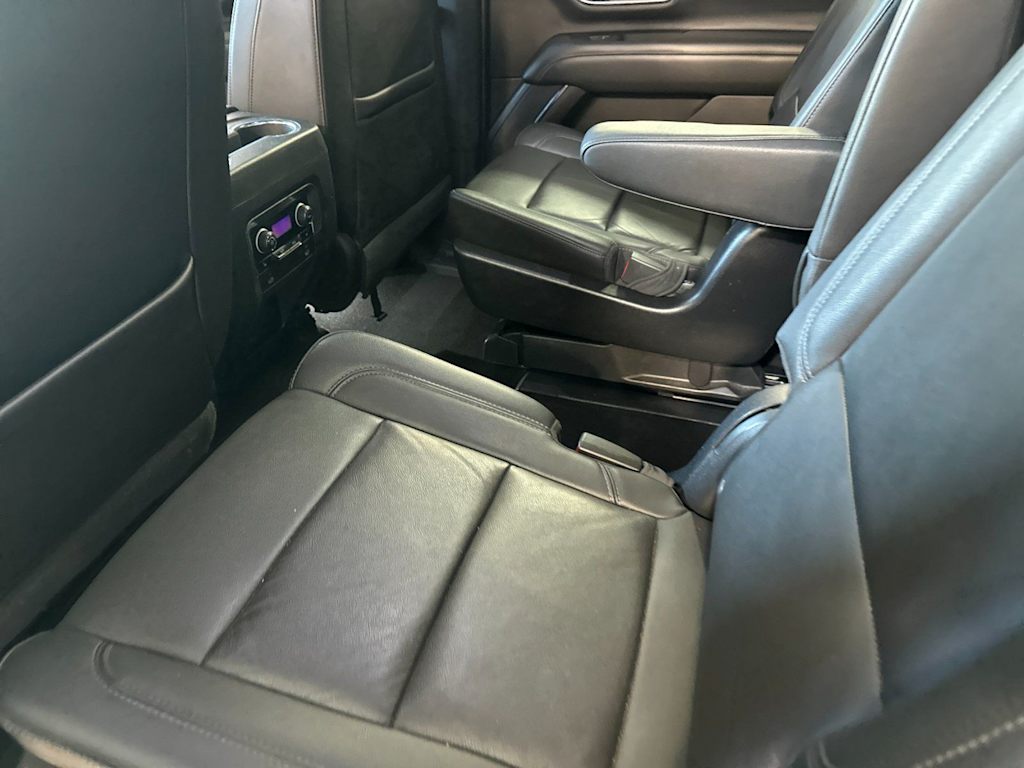 Thumbnail: 2022 Chevrolet Suburban - 10