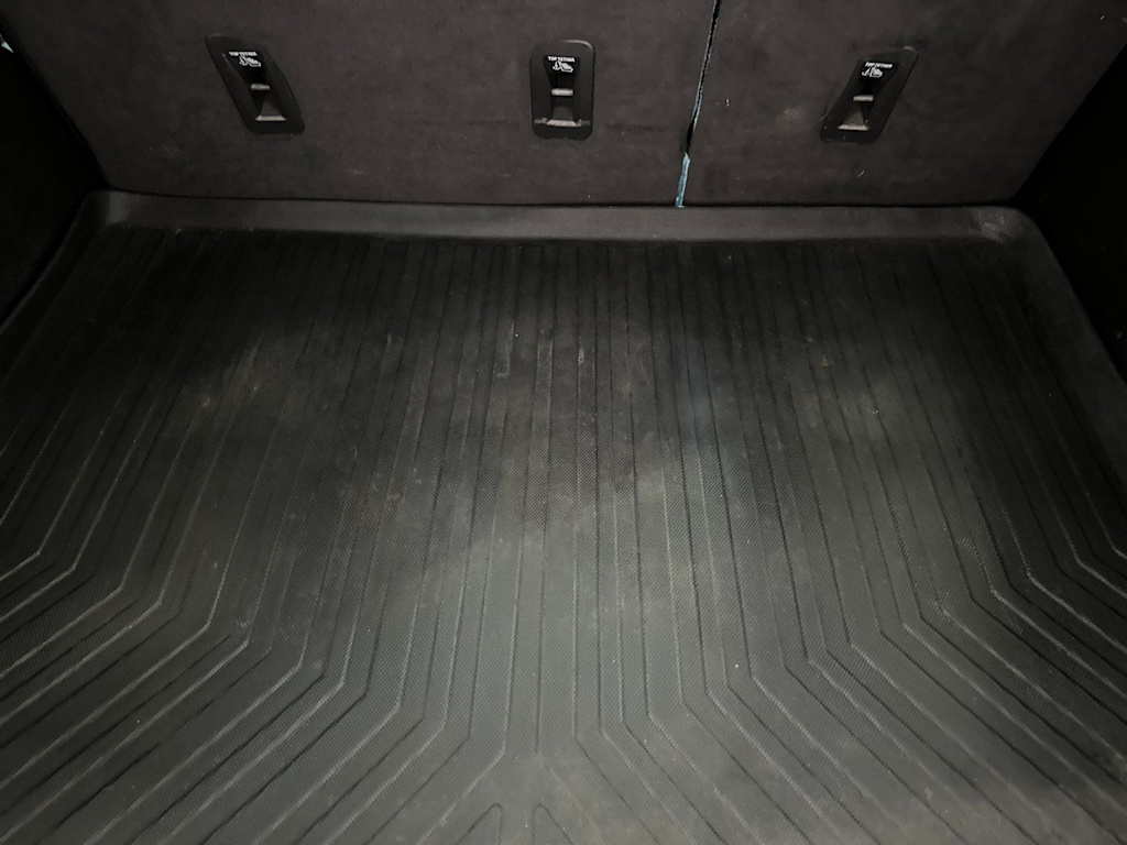 Thumbnail: 2022 Chevrolet Suburban - 16