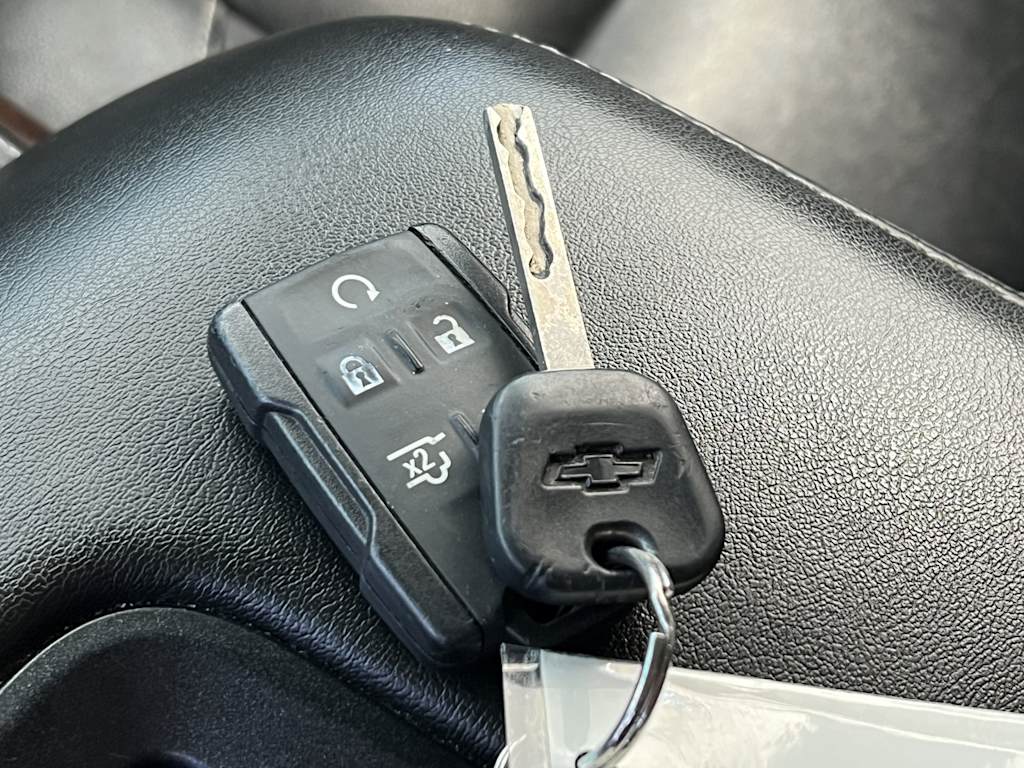 Thumbnail: 2017 Chevrolet Suburban - 15