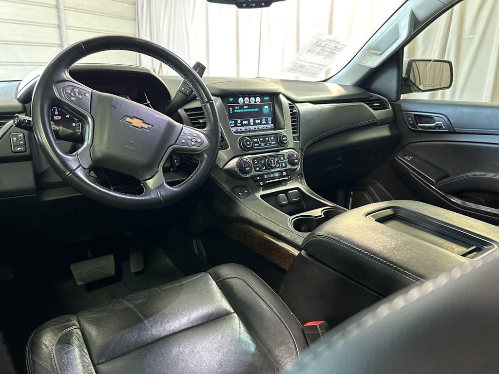 2019 Chevrolet Suburban 1500 LT 2