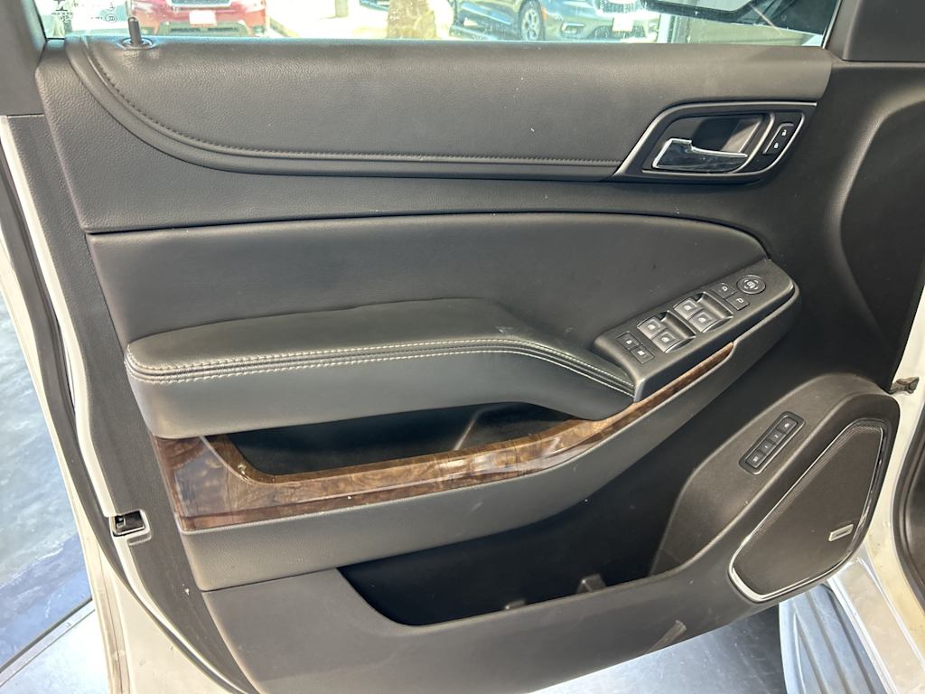 2019 Chevrolet Suburban 1500 LT 26