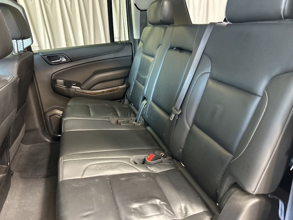 2019 Chevrolet Suburban 1500 LT 24