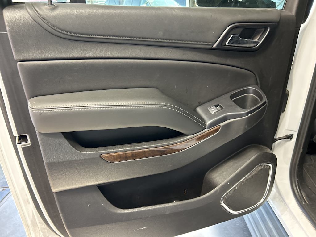 2019 Chevrolet Suburban 1500 LT 23