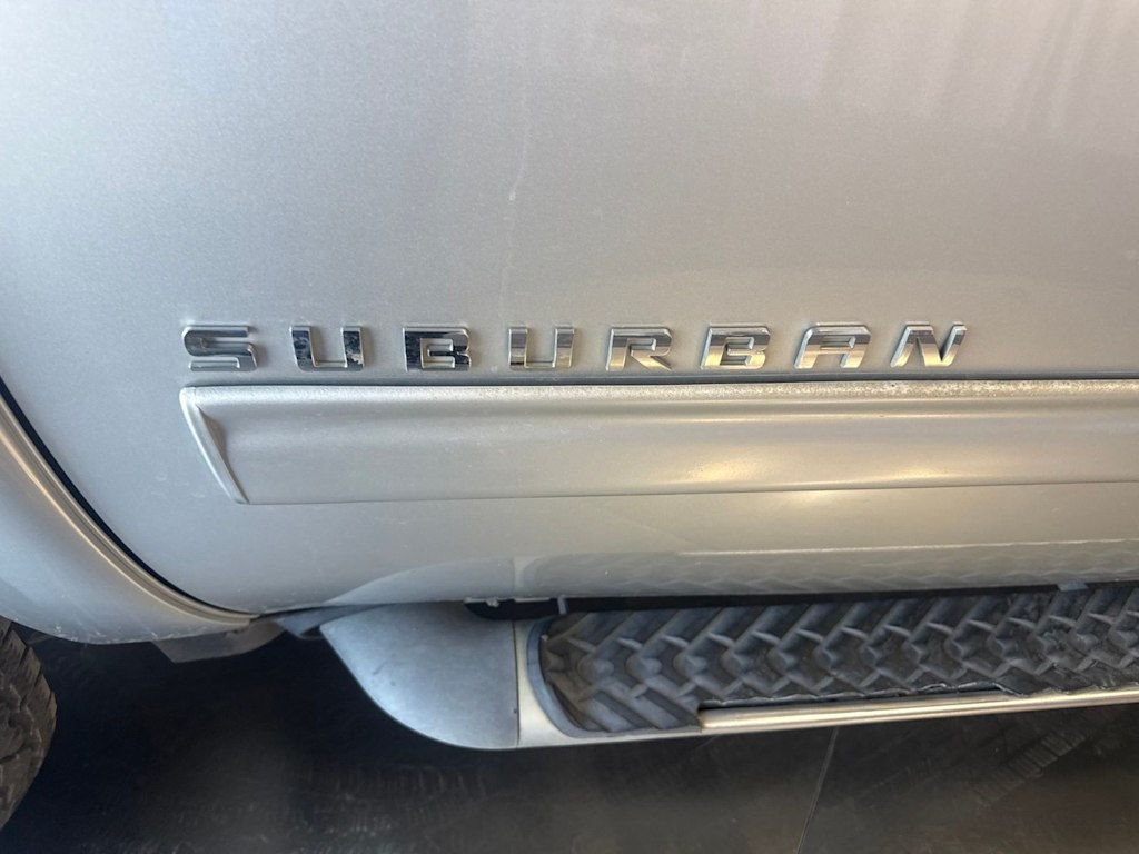 Thumbnail: 2013 Chevrolet Suburban - 6