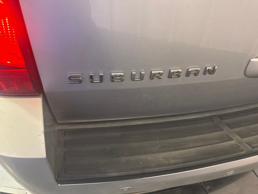Thumbnail: 2013 Chevrolet Suburban - 19