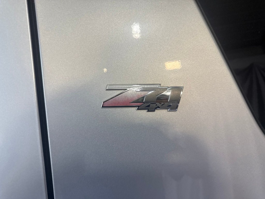 Thumbnail: 2013 Chevrolet Suburban - 16