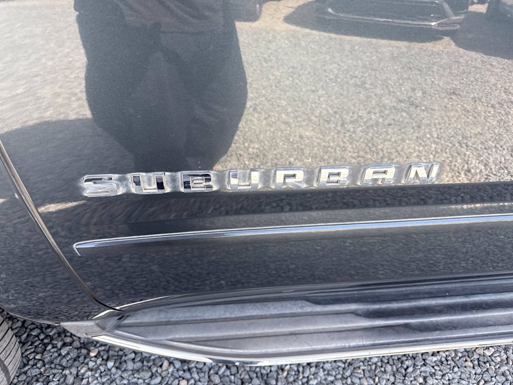 Thumbnail: 2019 Chevrolet Suburban - 6