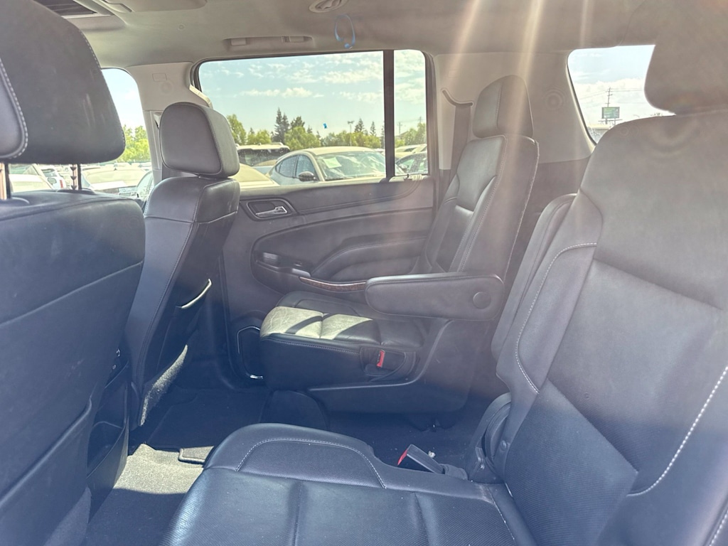 Thumbnail: 2019 Chevrolet Suburban - 9