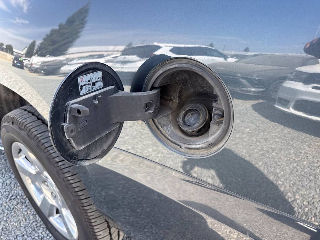 Thumbnail: 2019 Chevrolet Suburban - 17