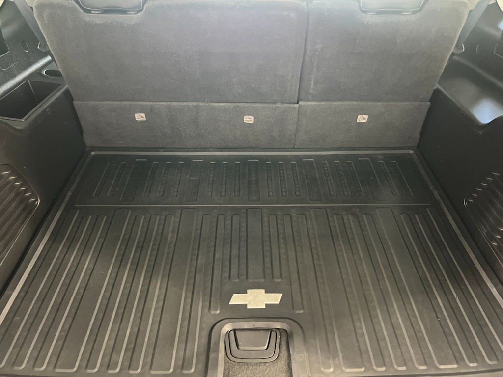 Thumbnail: 2019 Chevrolet Suburban - 16