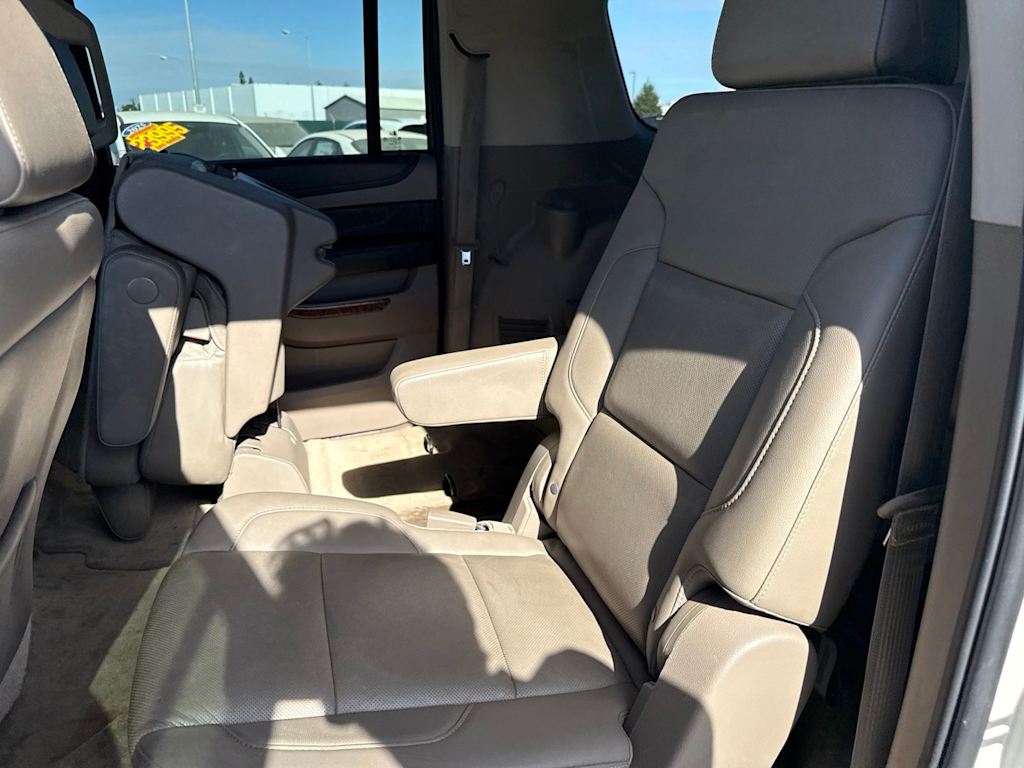 Thumbnail: 2015 Chevrolet Suburban - 9