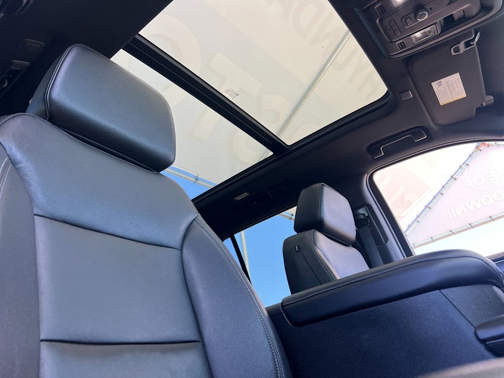 Thumbnail: 2023 Chevrolet Tahoe - 25