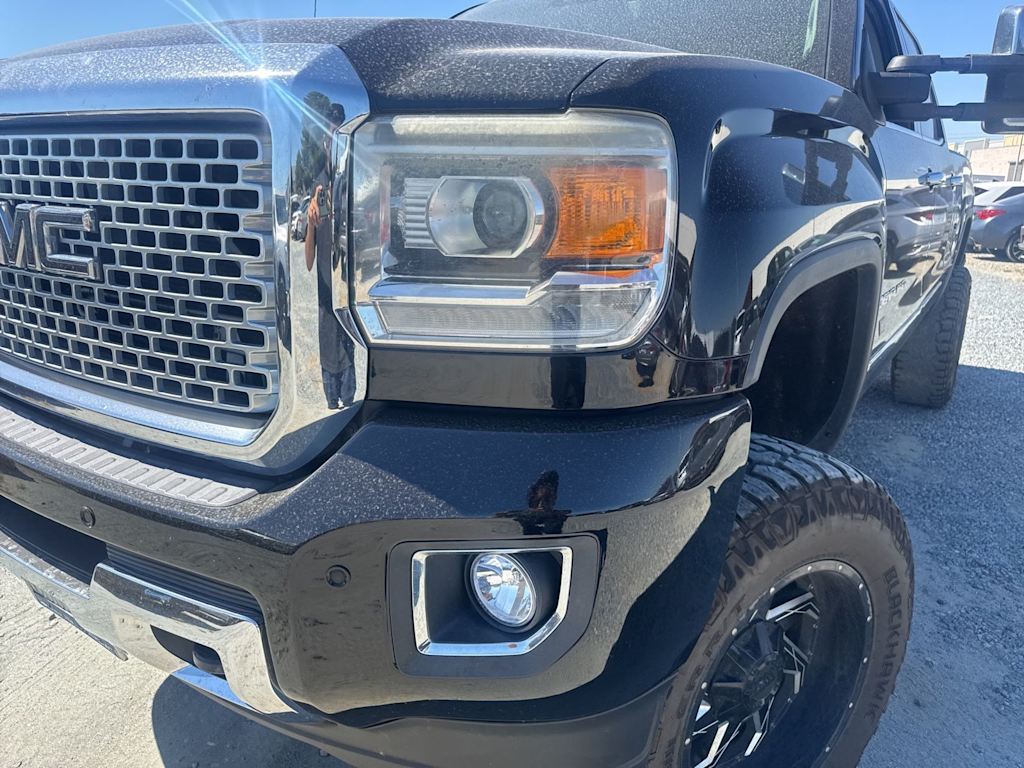 Thumbnail: 2016 GMC Sierra 2500 - 19