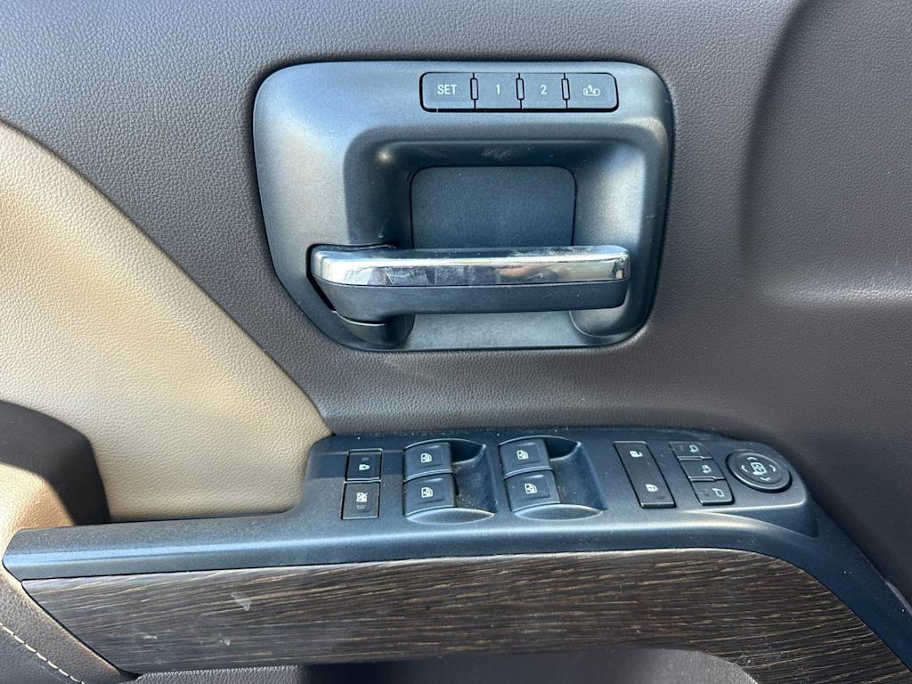 Thumbnail: 2018 GMC Sierra 2500 - 19
