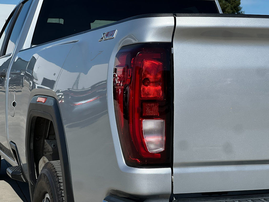 Thumbnail: 2021 GMC Sierra 3500 - 28