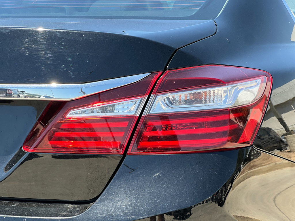 Thumbnail: 2017 Honda Accord - 29