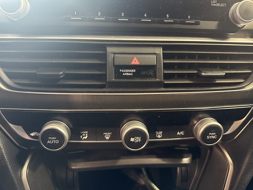 Thumbnail: 2019 Honda Accord - 24