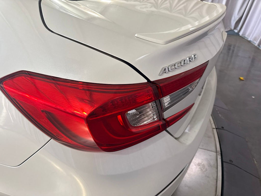 Thumbnail: 2018 Honda Accord - 19