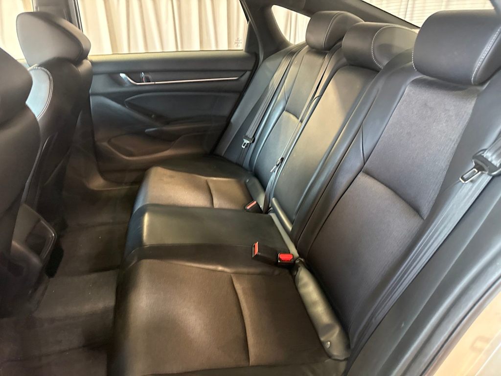 Thumbnail: 2018 Honda Accord - 9