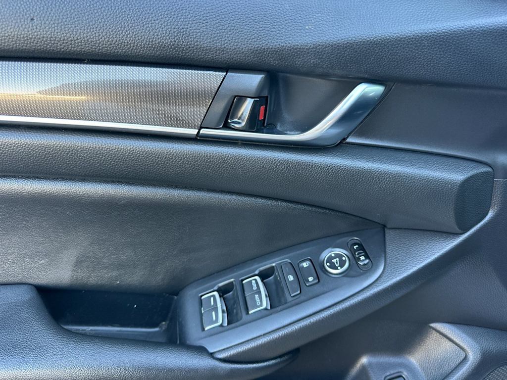 Thumbnail: 2019 Honda Accord - 22