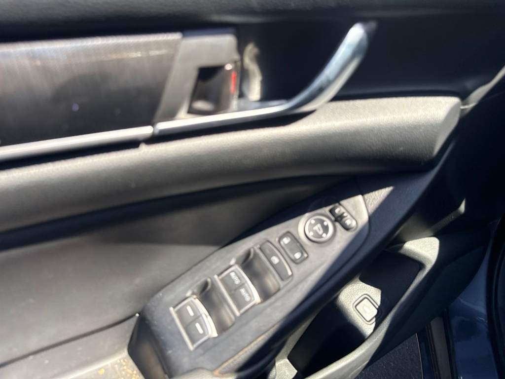 Thumbnail: 2019 Honda Accord - 23