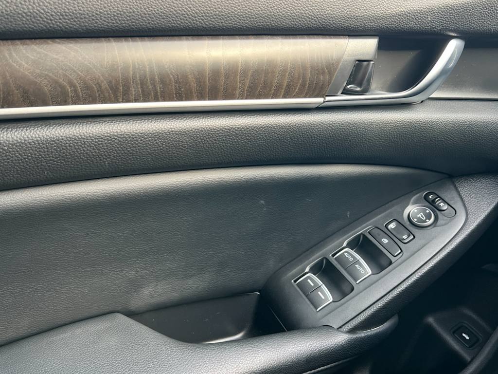 Thumbnail: 2018 Honda Accord - 22