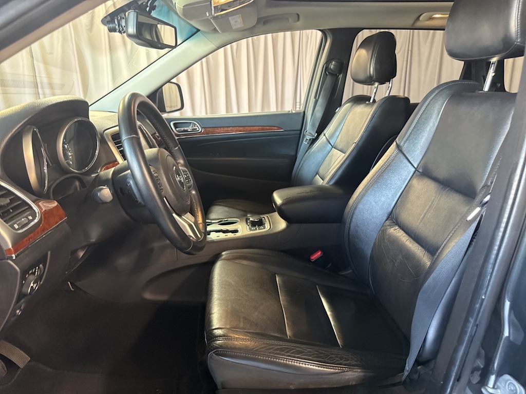Thumbnail: 2011 Jeep Grand Cherokee - 8