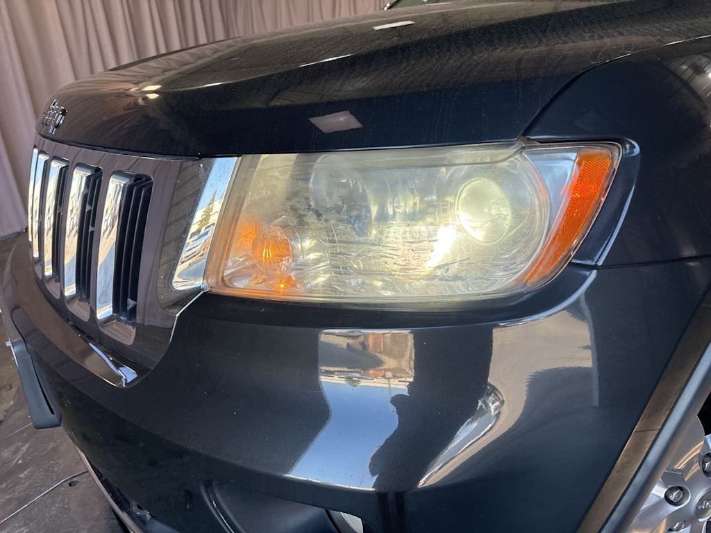 Thumbnail: 2011 Jeep Grand Cherokee - 17