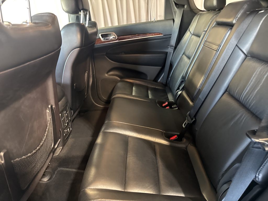 Thumbnail: 2011 Jeep Grand Cherokee - 20