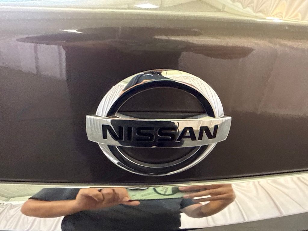 Thumbnail: 2015 Nissan Altima - 19