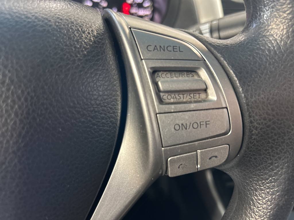 Thumbnail: 2014 Nissan Altima - 28