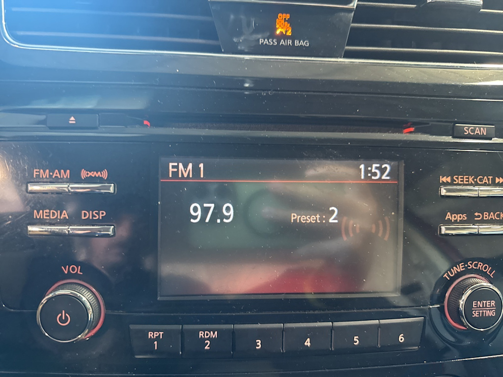 Thumbnail: 2015 Nissan Altima - 9