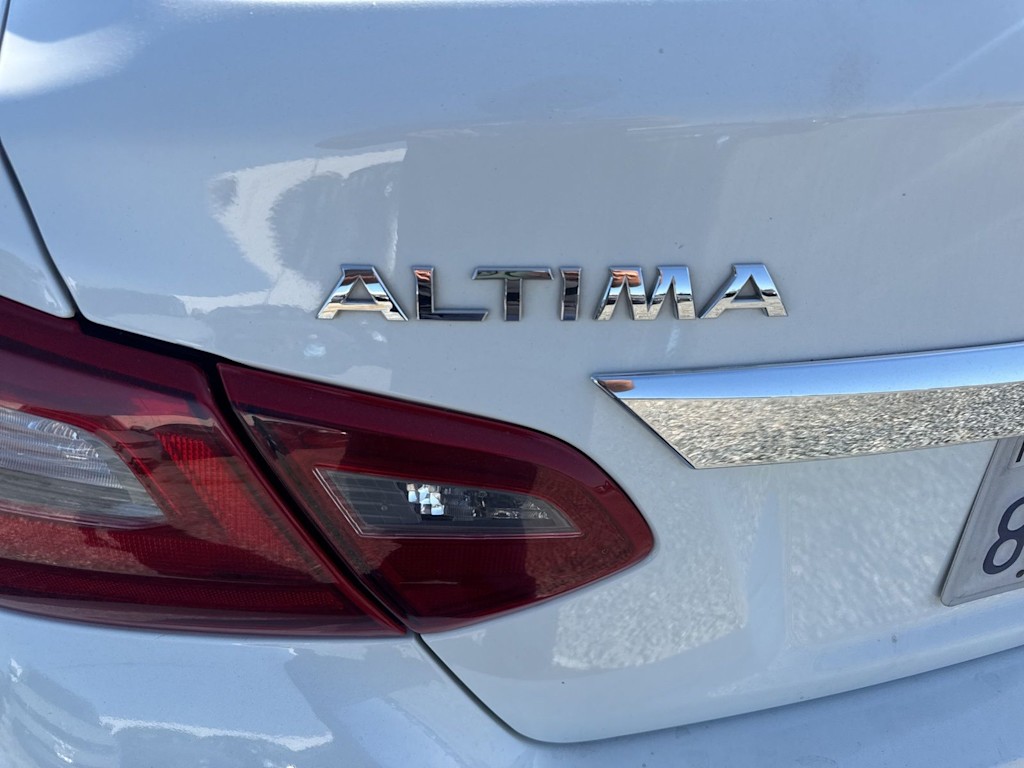 Thumbnail: 2018 Nissan Altima - 6