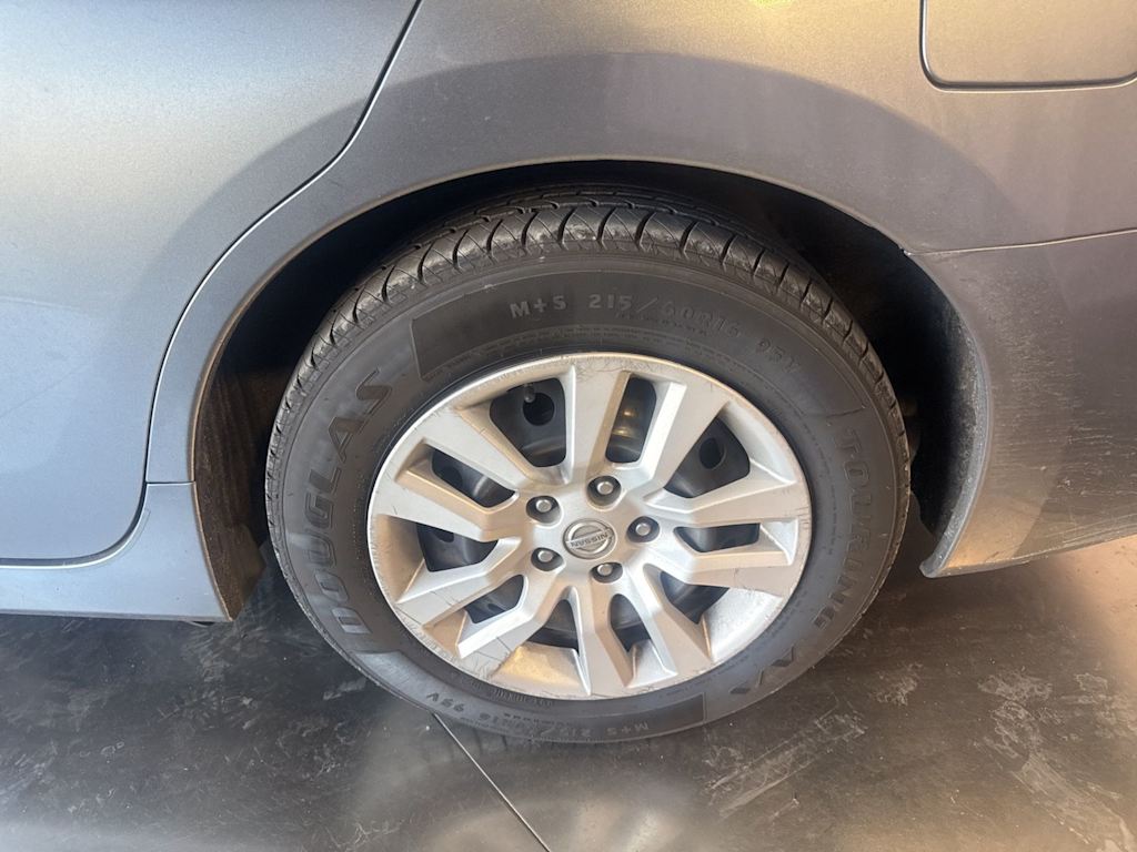 Thumbnail: 2015 Nissan Altima - 7