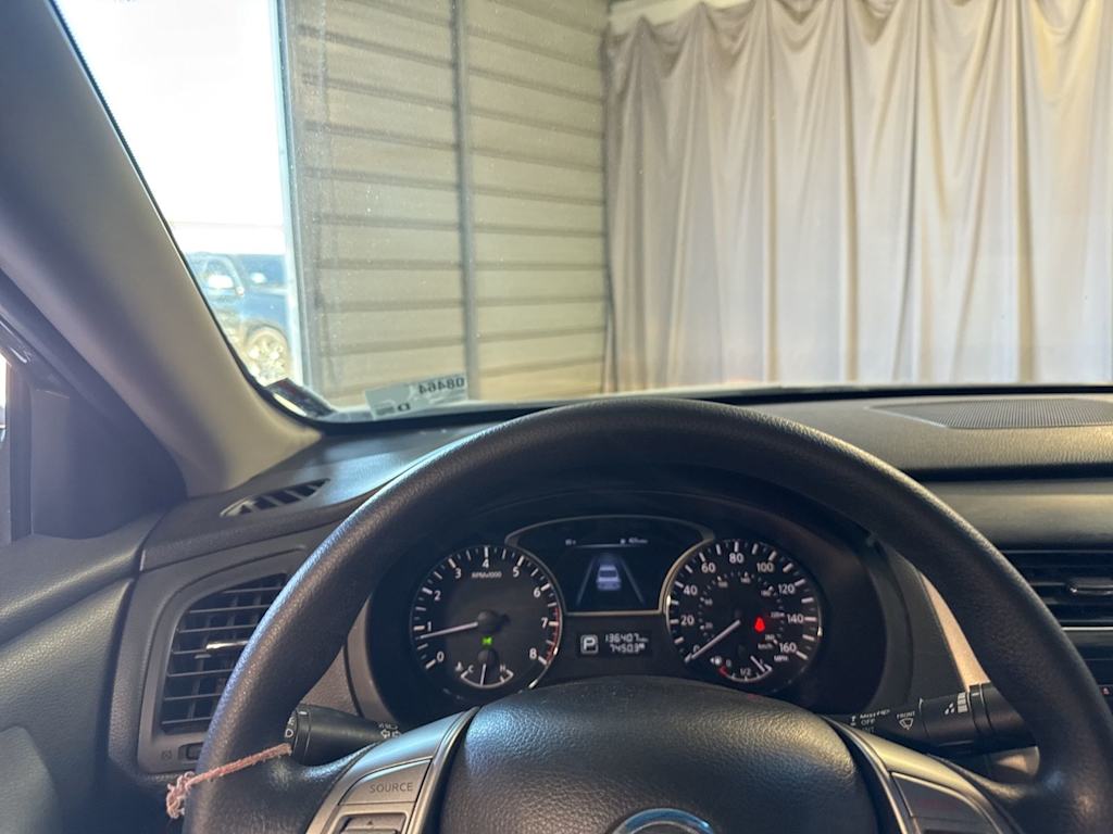 Thumbnail: 2015 Nissan Altima - 23